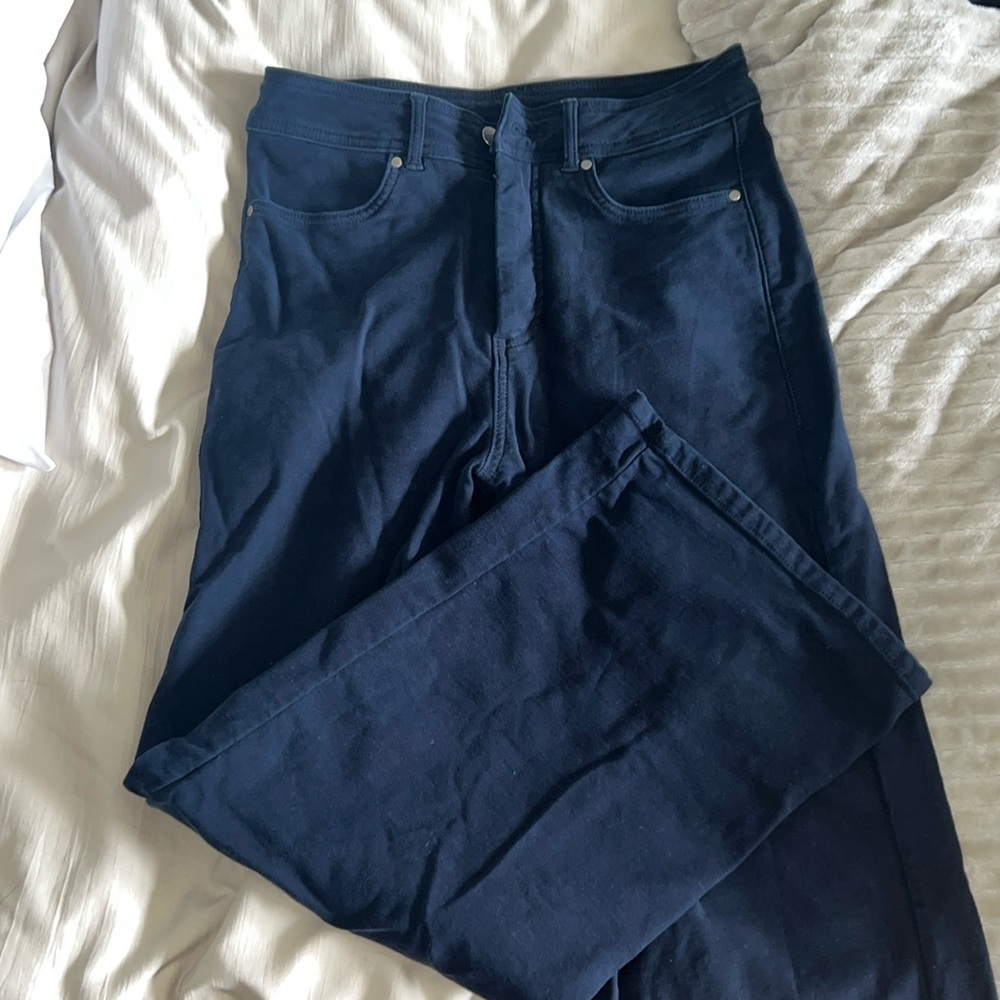 blue pants